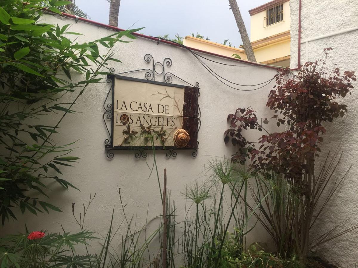 Готель La Casa De Los Angeles Boutique Пуерто-Ескондідо Екстер'єр фото